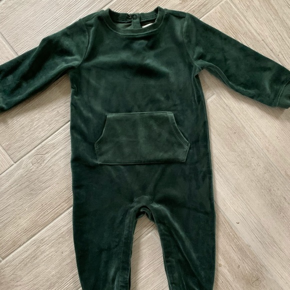 Gymboree Other - Gymboree velvet romper